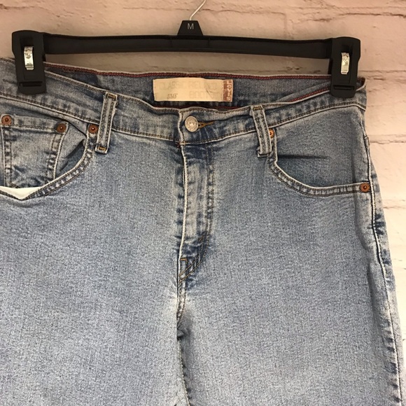 Vintage RED TAG LEVI Jeans Distressed wash Vintage LEVI flare Jeans size 10 - Picture 7 of 9